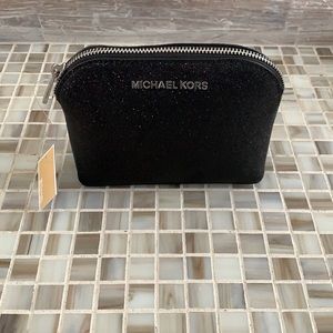 Michael Kors Make-up bag.